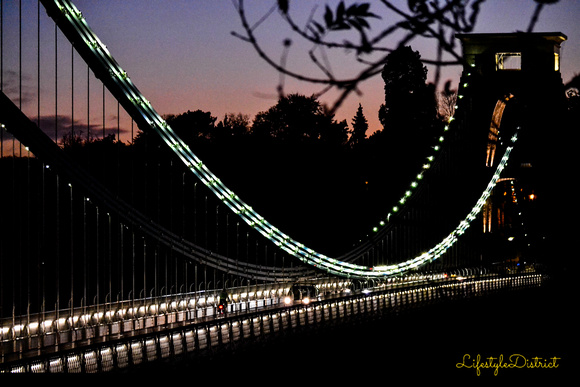 A nocturnal view of the Clifton Suspension bridge